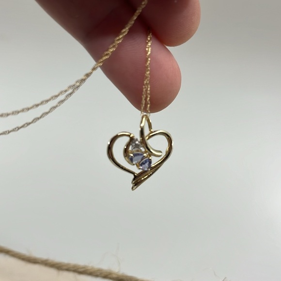 10kt Gold Heart .20 Ct Tanzanite Round Diamond Accent Heart Pendant Necklace - Picture 16 of 17